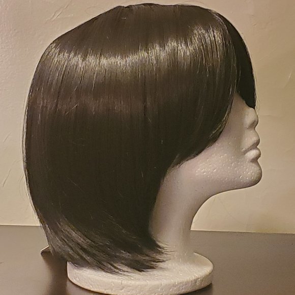BLACK WIG - Picture 2 of 6